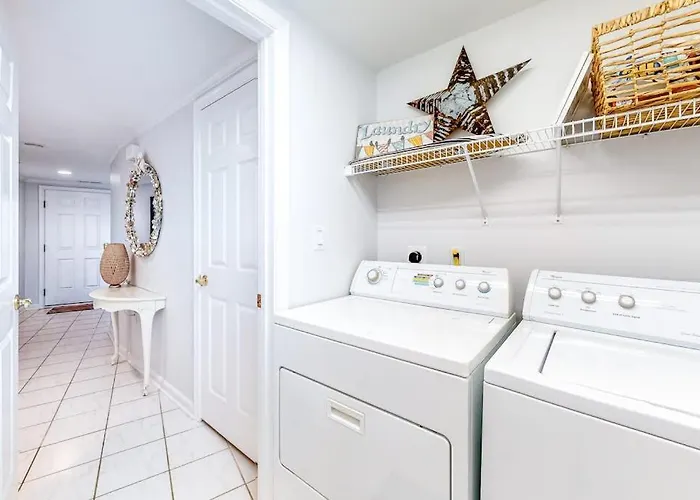 Renovated Corner With Ocean View Balcony Fireplace & Shared Pool Ocean City